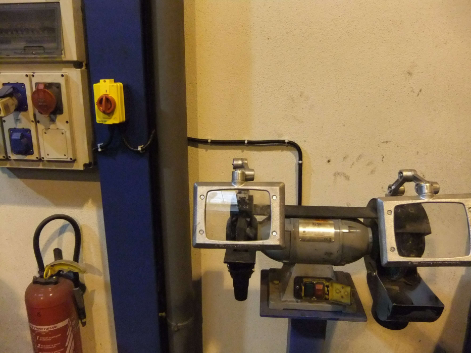 Protecteur pour touret à meuler