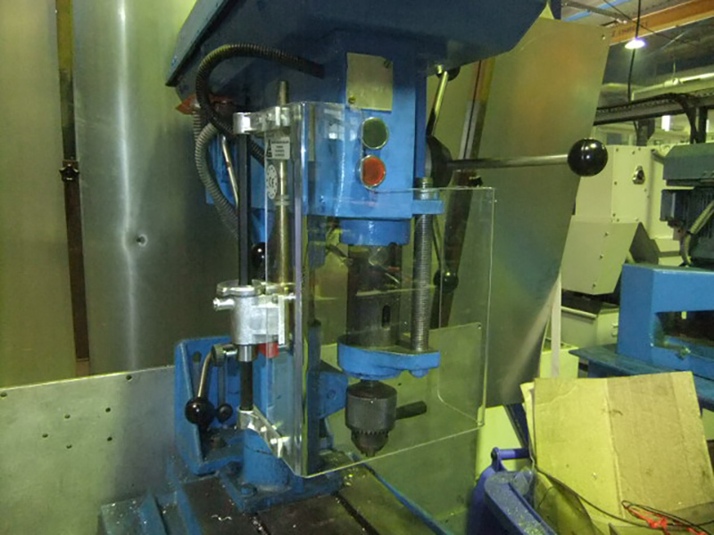 Protecteur pour perceuses d’établi ou à colonne