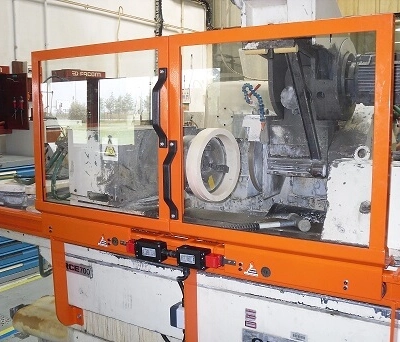 Protecteur pour rectifieuses cylindriques